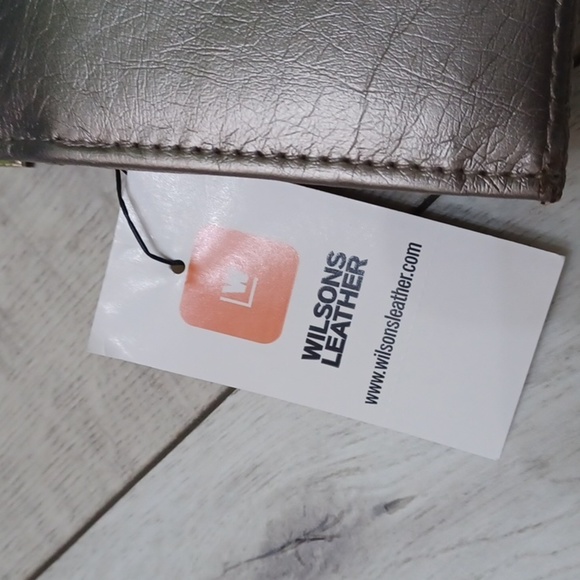 Wilson leather W fashion wallet NWT - Picture 5 of 13